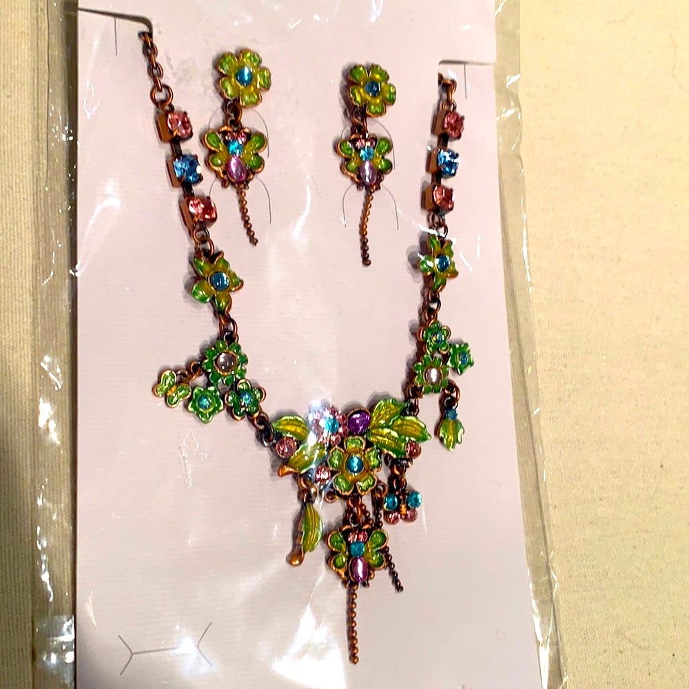 BUTTERFLY RHINESTONE NECKLACE & EARRINGS MATCHING SET